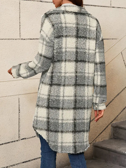 Livia™ | Plaid Sherpa Mantel