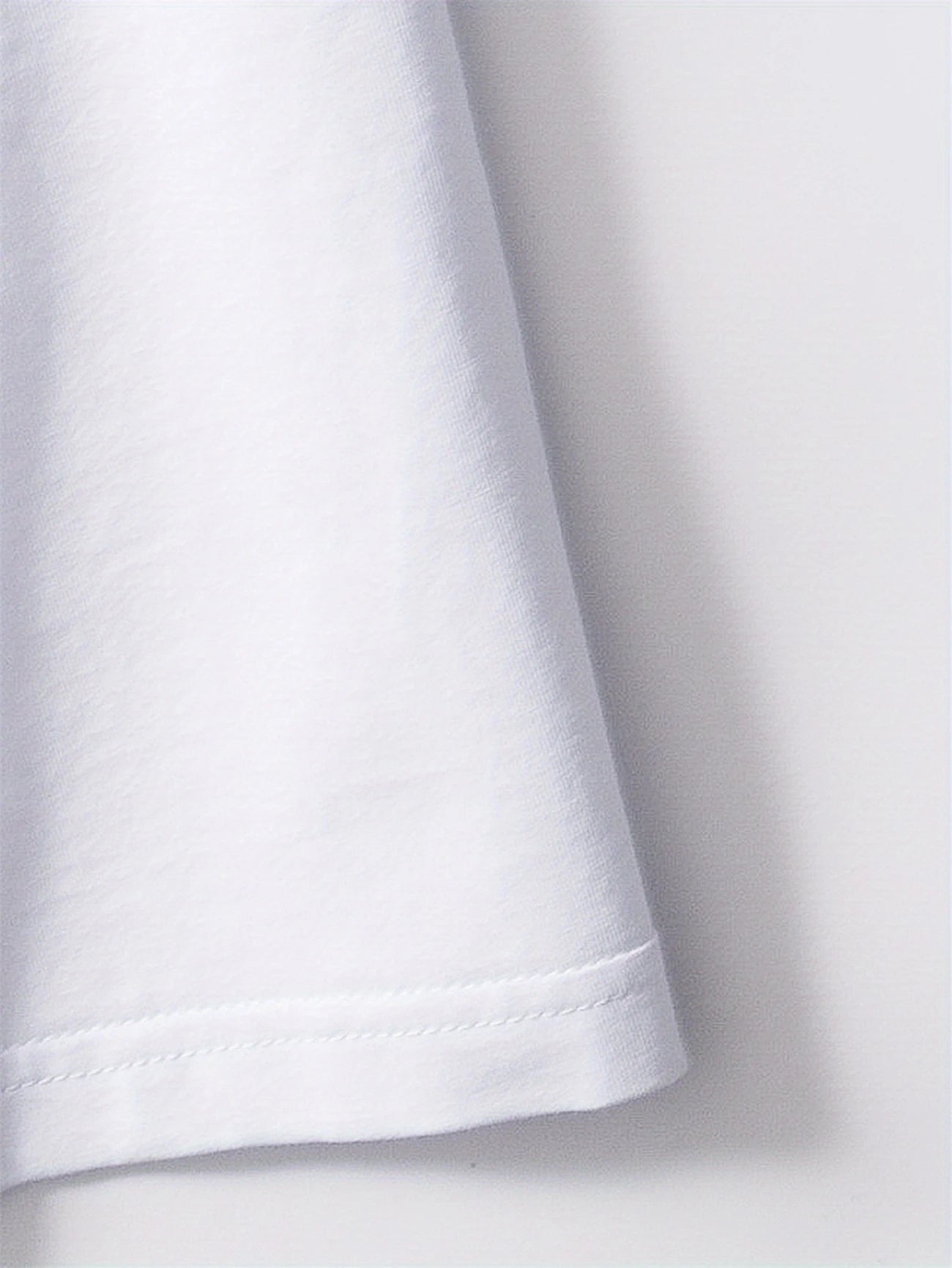 Luca™ – T-Shirt Streetwear con Maschera Grafica