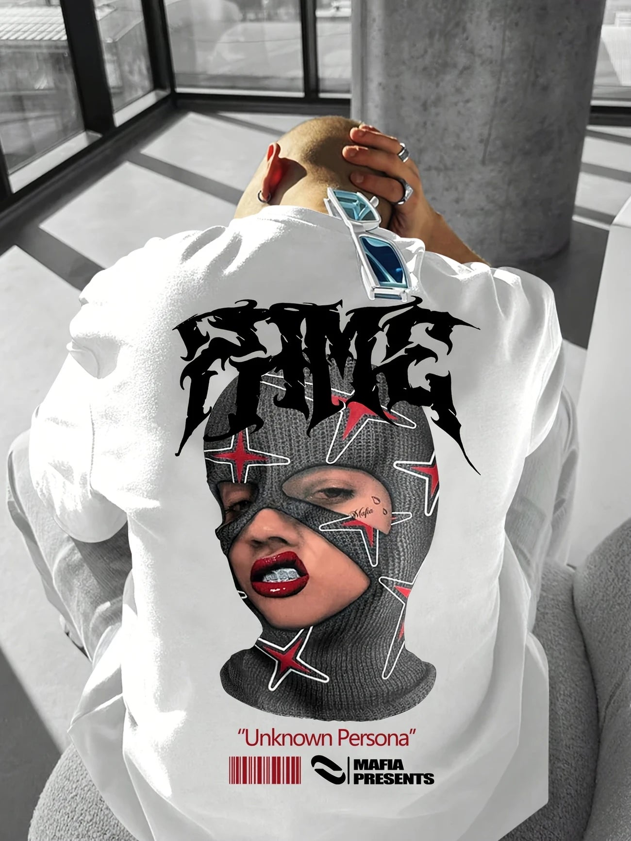 Luca™ – T-Shirt Streetwear con Maschera Grafica